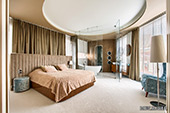 Sypialnia w luksusowym apartamencie z oferty En Casa Premium Real Estate